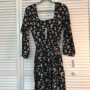 NWT Vetta Capsule Square Neck Midi Dress